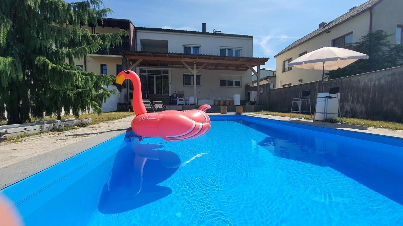 4 Room Flat With Garden And Pool Kittsee Esterno foto