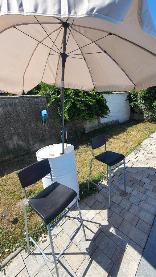 4 Room Flat With Garden And Pool Kittsee Esterno foto
