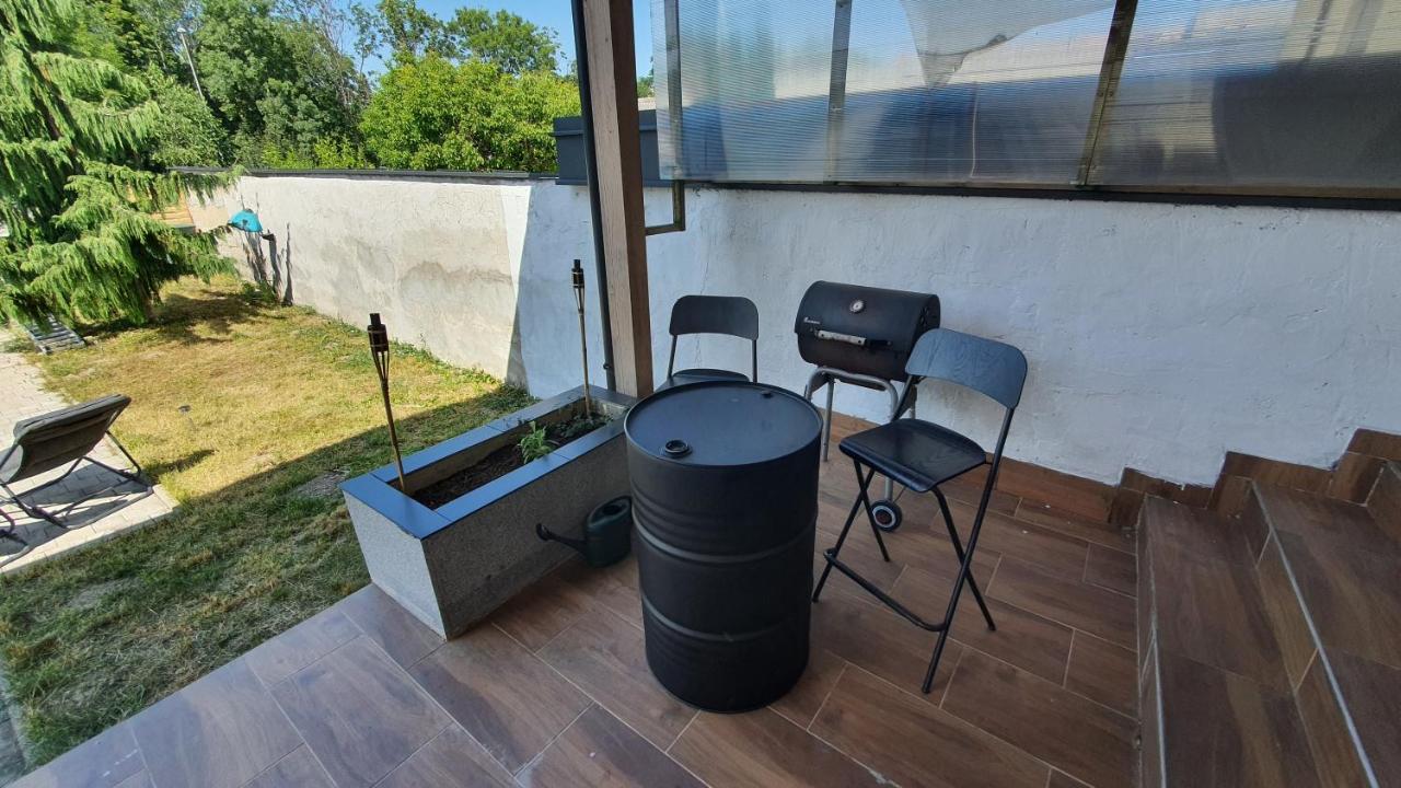 4 Room Flat With Garden And Pool Kittsee Esterno foto